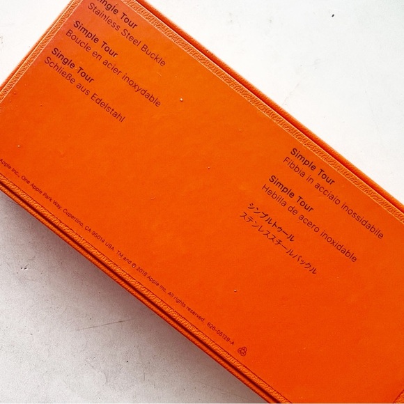 HERMES Apple Watch 44mm Tri-Color 45mm White/Black Single Tour Leather Band - Picture 8 of 8